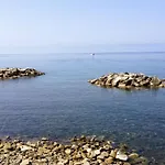 Nyaraló La Terrazza Nel Mare
