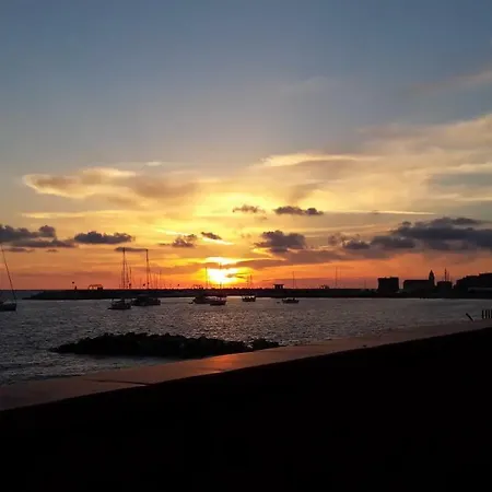 La Terrazza Nel Mare 別荘 アッチャロリ