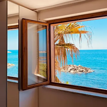 펜션 La Terrazza Nel Mare *